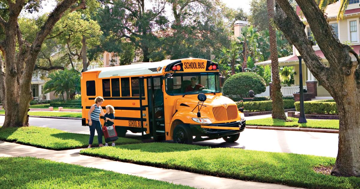 スクールバス スクールバス—Streamax Technology Co., Ltd. All Rights Reserved.