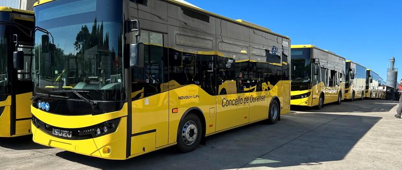 Yellow NovoCITI LIFE eight-meter midi-buses equipped with Allison Torqmatic® Series fully automatic transmissions.