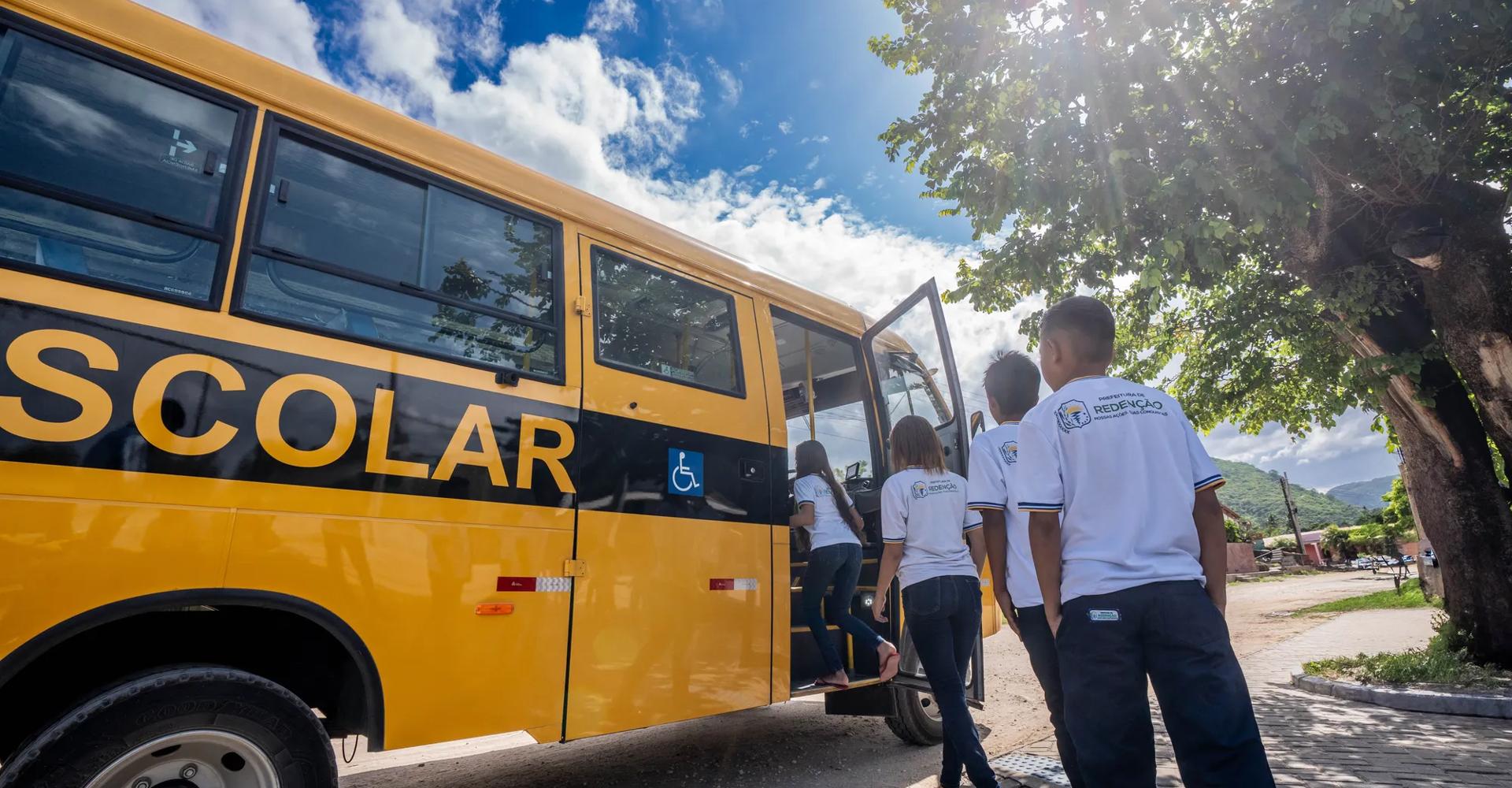 First automatic school buses operating in Brazil