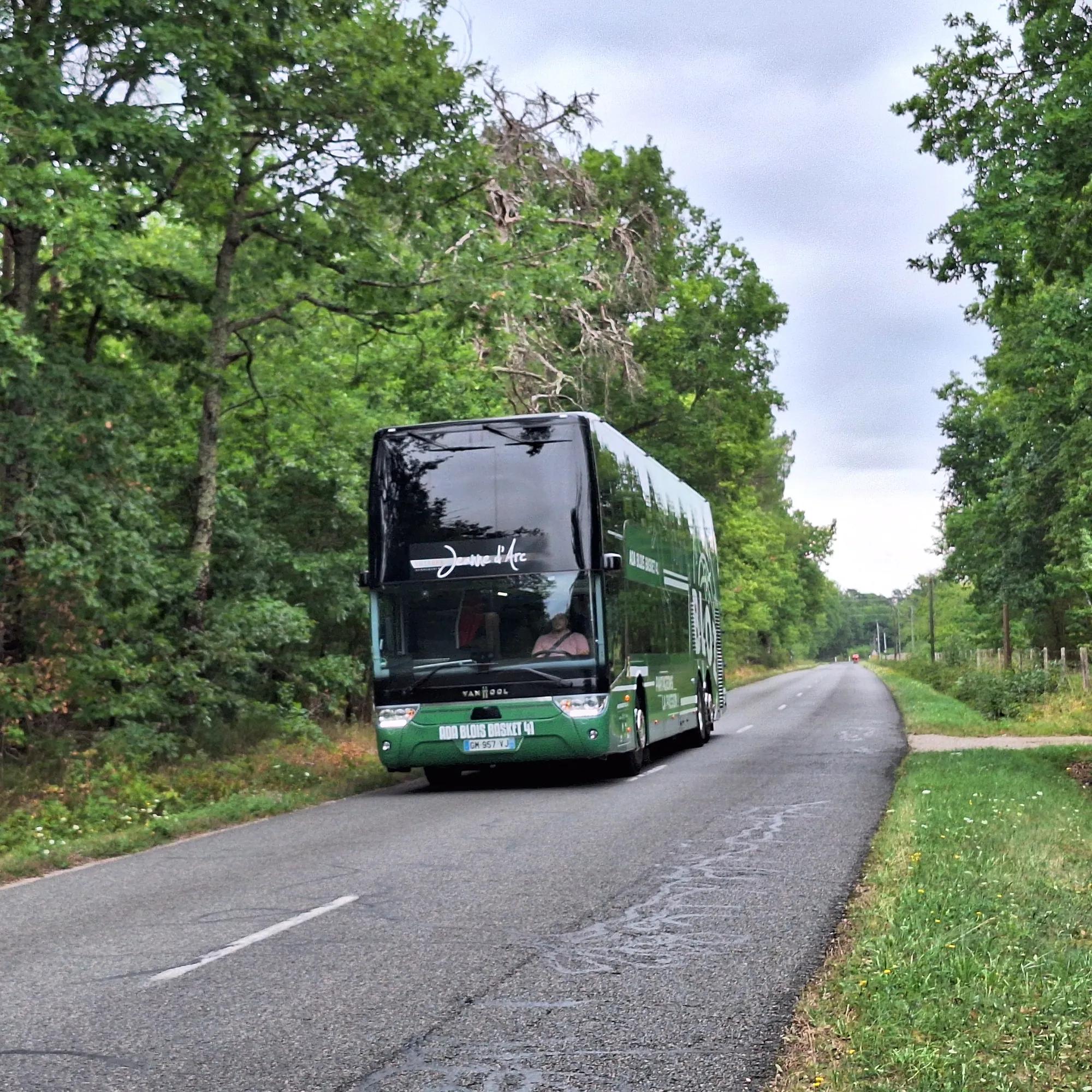 Transports Andesquard and Voyages Jeanne d'Arc: the comfort and