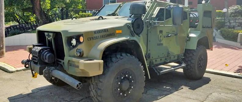 The armored vehicles were acquired as part of PROADSUMUS, the Brazilian Navy's strategic program that aims to enhance operational readiness.