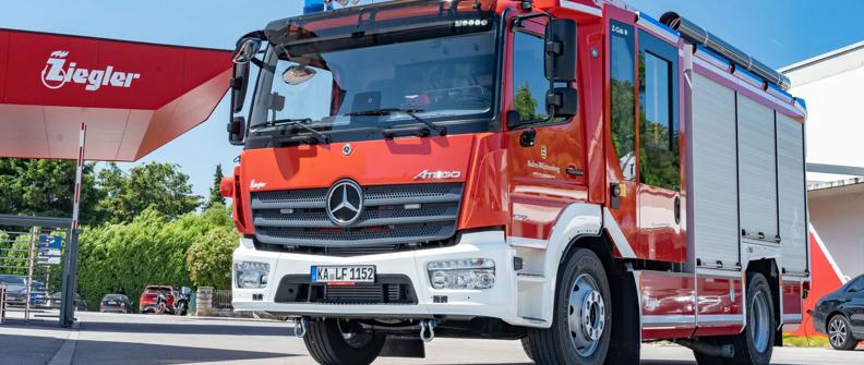 The six HLF 10 vehicles for the Baden-Württemberg Landesfeuerwehrschule on Atego chassis are equipped with Allison 3000 Series™ with Power Take-Off and Retarder (PR) fully automatic transmissions.