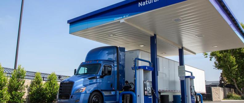 Allison Transmission is pleased to announce that the Allison 3414 Regional Haul Series™ (RHS) paired with the Cummins ISX12N engine is now available for order in Daimler Truck North America’s (DTNA) Class 8 Freightliner Cascadia Day Cab (116 in. BBC) model.