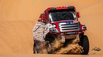 Hino Team Sugawara HINO 600 Series vehicle driven in 2024 Dakar Rally equipped with Allison 3000 Series™ fully automatic transmission.